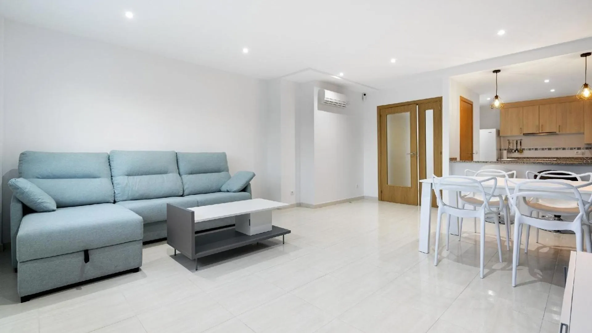 Ferienwohnung Fuer 6 Personen Ca 64 Qm In Roses, Costa Brava Golf De Roses 0*,  Spain